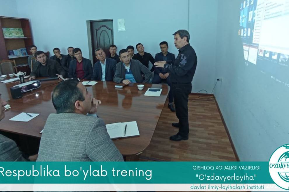 A training seminar on government resolutions